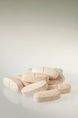 Parlaklık seviyesinde uzatılmış tabletler