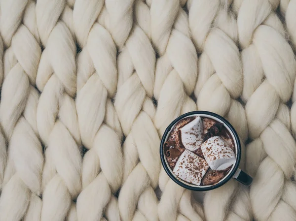 Gemütliche Komposition Heiße Schokolade Mit Marshmallows Merinowolle Decke Warme Und — Stockfoto