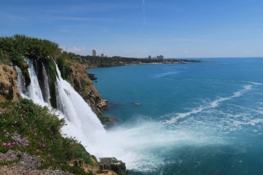 Düden Şelalesi Antalya Lara Beach deki arka görünümünden