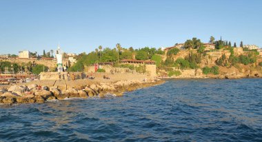 Antalyas Oldtown Limanı Türkiye'de gün batımında