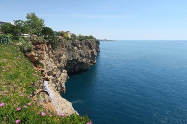 Antalya Türkiye'de Bizanslılar denizde kayalıklarla