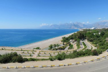 Konyaaltı Beach Antalya, Türkiye'de yola