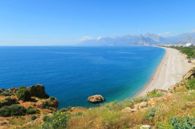 Konyaaltı Plajı ve Toros Dağları, Antalya, Türkiye