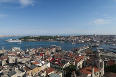 Güzel Topkapı Sarayı, Ayasofya, Sultanahmet Camii ve Haliç, Galata'dan görüldüğü gibi İstanbul, Türkiye