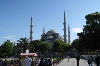Sultanahmet Camii yakınındaki yürüyüş yolu-Sultan-Ahmet-Camii, Istanbul, Türkiye.
