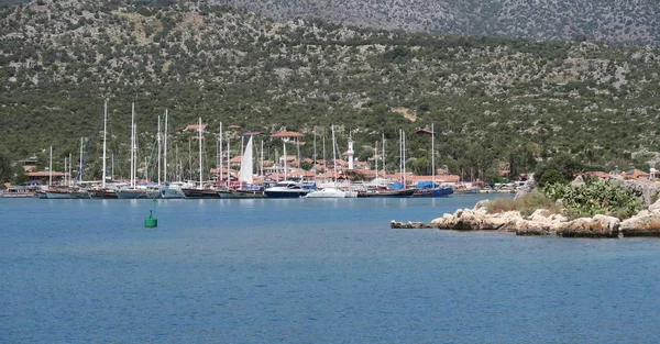 Hafen von ucagiz in der Nähe der Insel Kekova und der versunkenen Stadt simena in der Türkei — Stockfoto