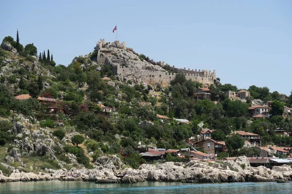 Kaleköy ve Simena Kalesi Kekova Adası Türkiye'de liman