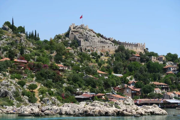 Kaleköy ve Simena Kalesi Kekova Adası Türkiye'de liman