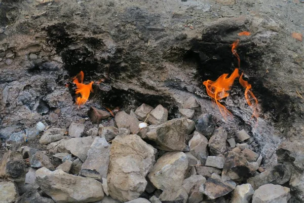 Çıralı Olympos Chimera Yanartaş Türkiye'de ebedi alevleri