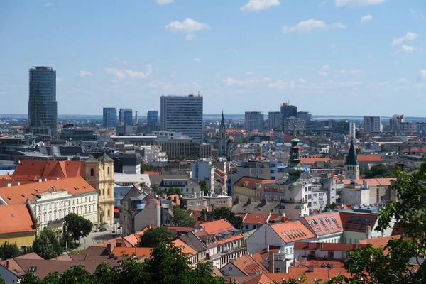 Stadtbild der slowakischen Hauptstadt Bratislava — Stockfoto