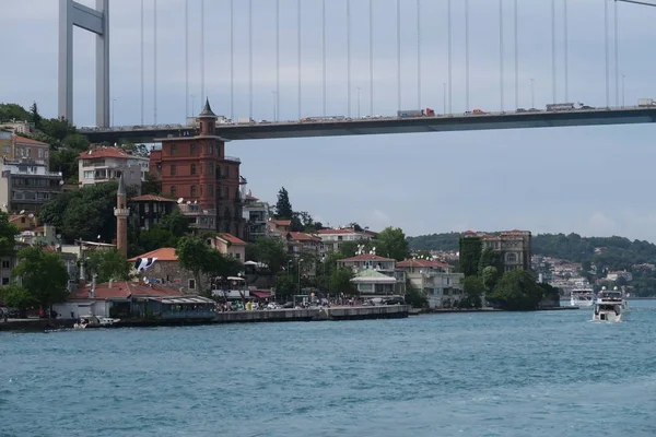 Fatih sultan mehmet bridge - zweite bosporusbrücke in istanbul, türkei — Stockfoto