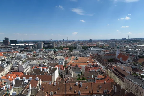 Skyline van het eerste District Austrias hoofdstad Wenen — Stockfoto