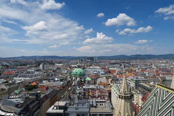 Skyline van het eerste District Austrias hoofdstad Wenen — Stockfoto