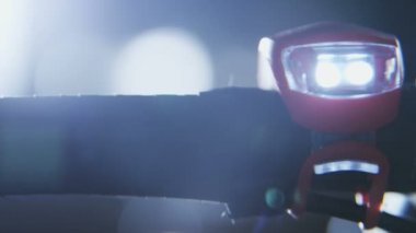 Titrek Bisiklet açık ışığı