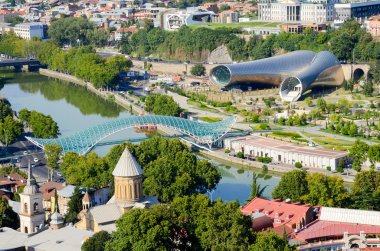 26.08.2016 Tiflis Gürcistan. Tiflis şehir üzerinde havadan görünümü