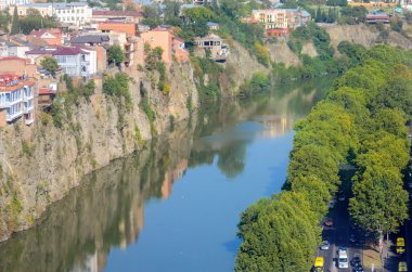Eski Tiflis üzerinde havadan görünümü