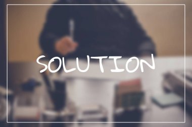 İş geçmişi bulanık olan çözüm kelimesi