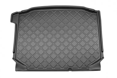 siyah kauçuk hasır üzerinde beyaz izole araba için