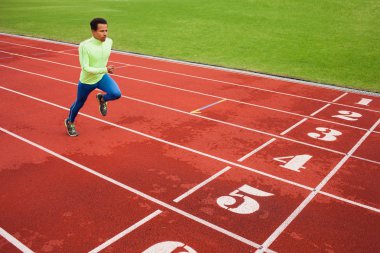 Afrika adam Stadı'nda çalışan