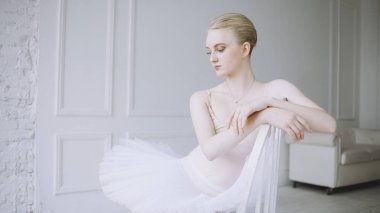 Genç balerin bale sınıf