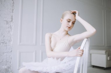 Genç balerin bale sınıf