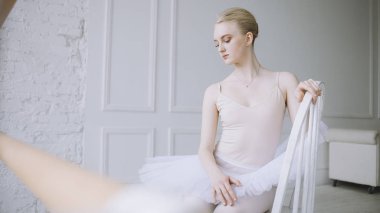 Genç balerin bale sınıf