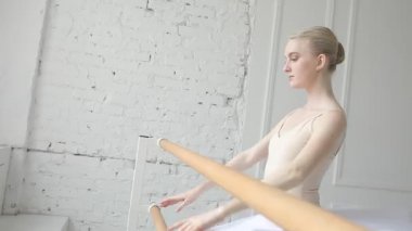 Genç balerin bale sınıf