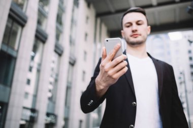 Şehirde bir iş adamı