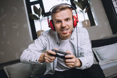 Parti oynayan oyuncular