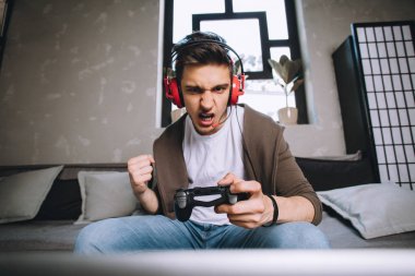 Parti oynayan oyuncular