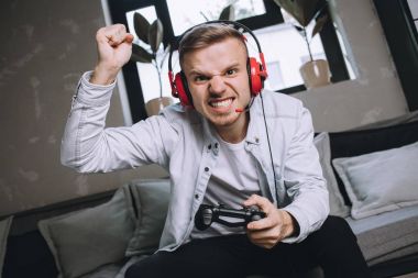 Parti oynayan oyuncular