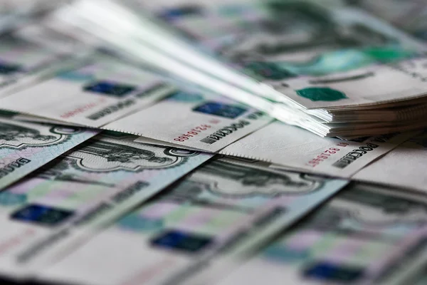 Yığın Rus ruble.