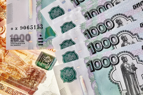 Yığın Rus ruble.