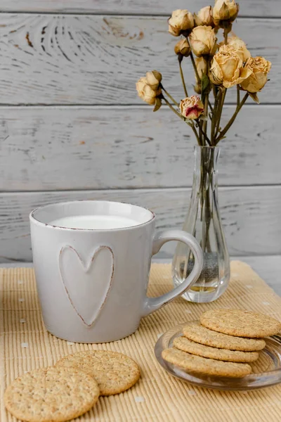 Υγιεινό Πρωινό Δημητριακά Βρώμης Φλιτζάνι Γάλα Βάζο Σπιτική Μαρμελάδα Oatmeal — Φωτογραφία Αρχείου