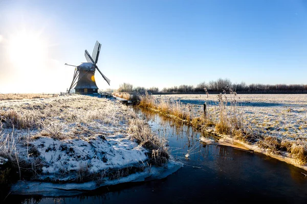 Windmill near Sande at cold winter morning — Stock Photo, Image