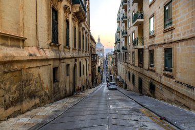 Valletta sokaklarında