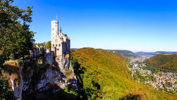 Замок Лихтенштейн над Гонау — стоковое фото