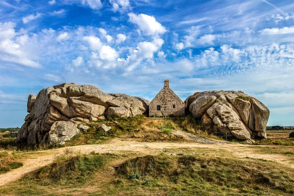 Huis in de rotsen — Stockfoto