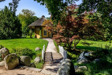 Luetetsburg Castle Park