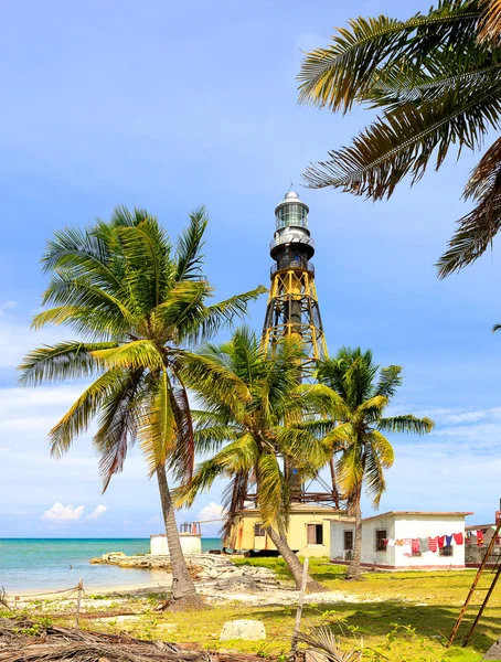 Cayo Jutias Küba deniz feneri — Stok fotoğraf