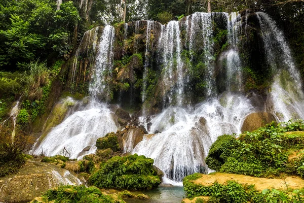 El Nicho - famosas cascadas en Cuba — Foto de Stock