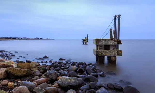 Старий jetty Харбор Hvide місті Sande — стокове фото