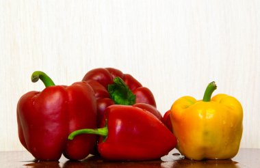 su damlaları ile biber