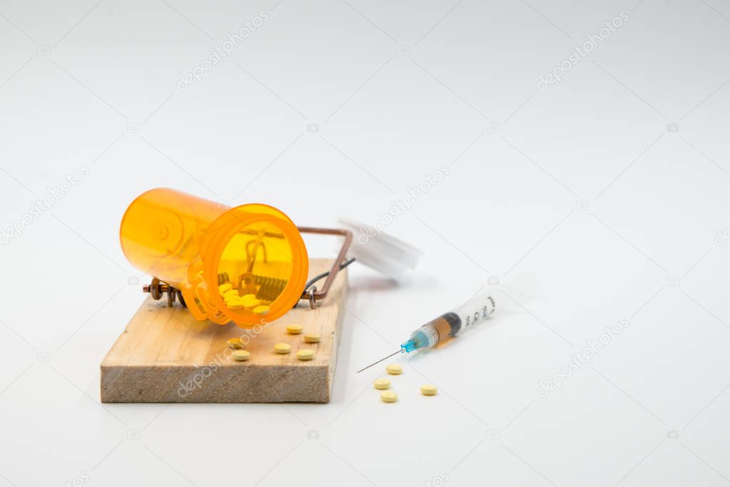 Drug Trap Medication needles horizontal