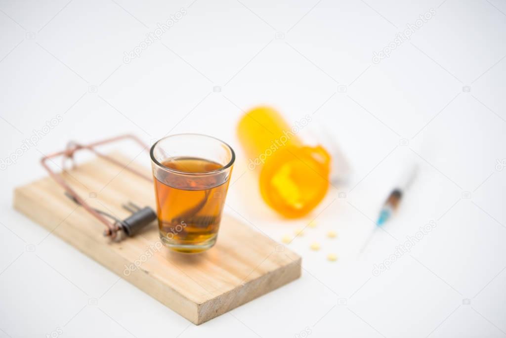 Drug Trap Alcohol shot glass limited DOF