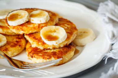 Ev yapımı peynir krep