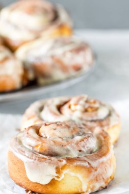 Ev yapımı lezzetli cinnabon rulo