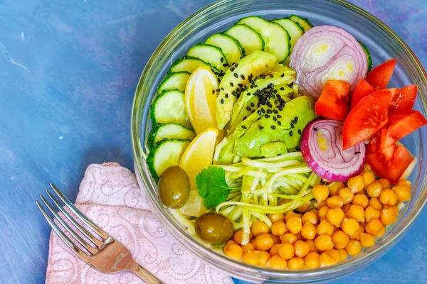 Buddha bowl - courgette pasta, vegan lunch. — Stockfoto