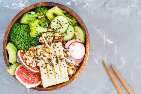 Buda kase soya peyniri, brokoli ve sebze ile 