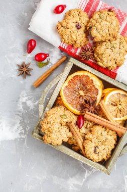 Noel dekorasyonu, ev yapımı kurabiye ve yeni yıl simgeler